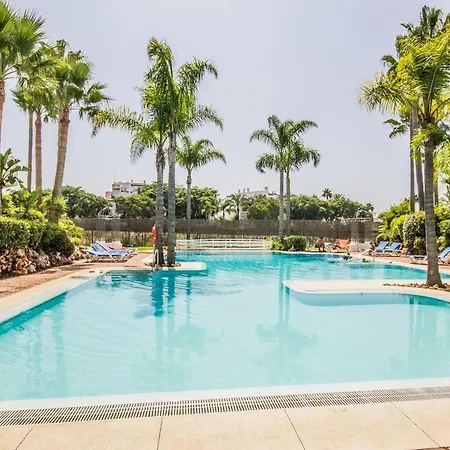 Jardines De Aldaba, Puerto Banus. Apartment