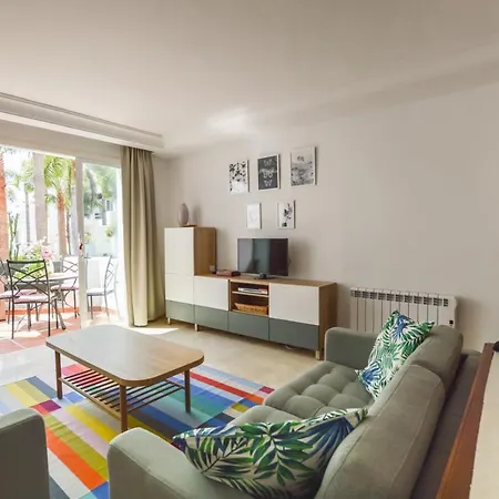 Jardines De Aldaba, Puerto Banus. Apartment