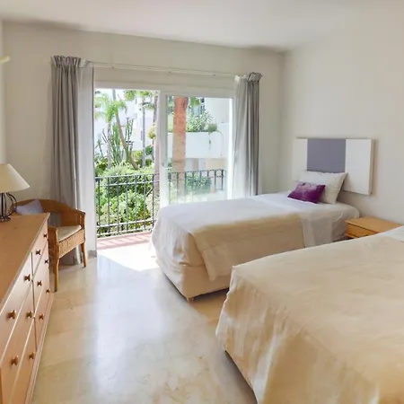 Apartment Jardines De Aldaba, Puerto Banus. *