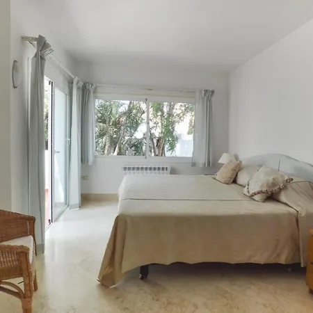 Jardines De Aldaba, Puerto Banus. Apartment *